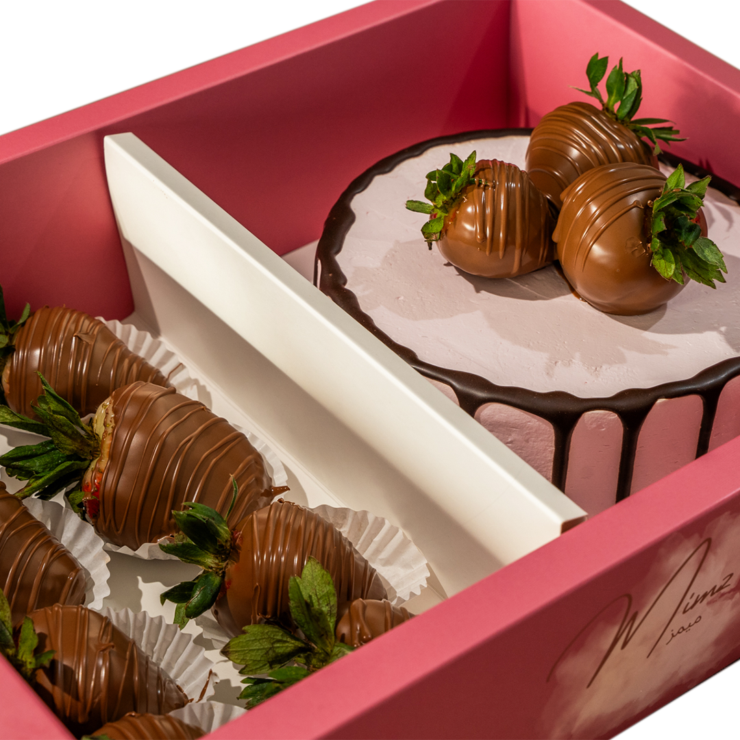 Drip Chocolate Strawberry cake box